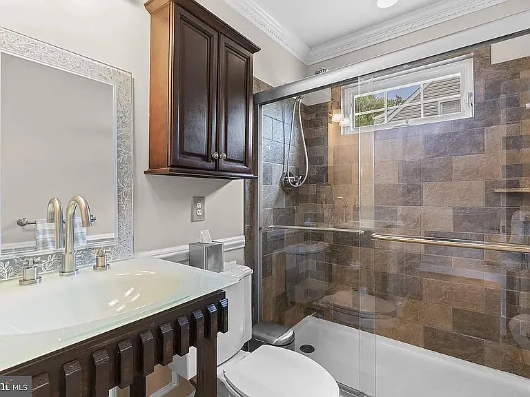 404 Forest Ln — Photo 13