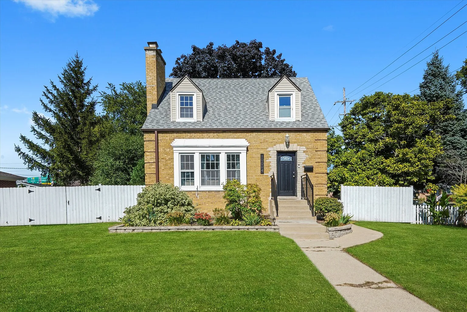10004 Agatite Ave photo 1