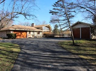 1215 Valley Rd, Bannockburn, IL 60015