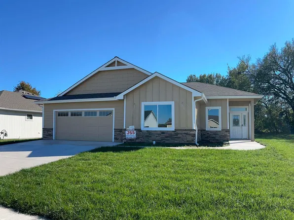 7733 SW 24th Ter, Topeka, KS 66614