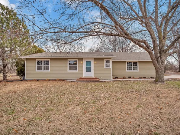904 S Kansas Ave, Newton, KS 67114