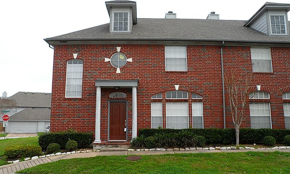 1st image of 1297 El Camino Village Dr