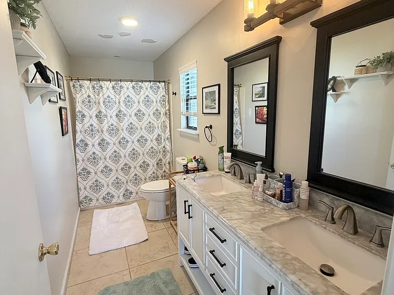 130 Woodvalley Dr — Photo 14