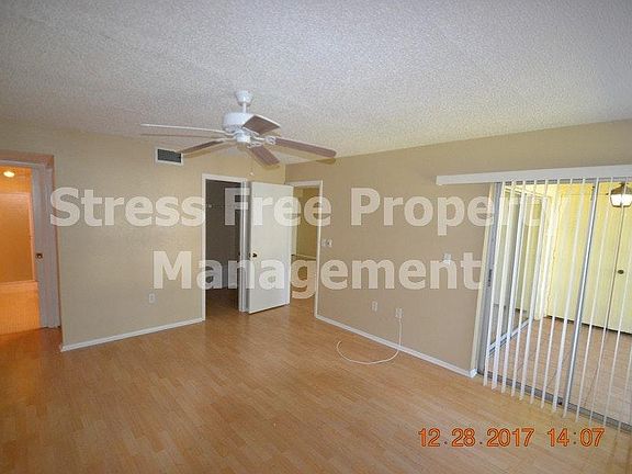 3rd image of 208 Palmetto Ct
