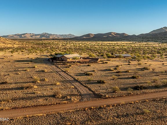 2nd image of 7989 E Horse Ranch Rd