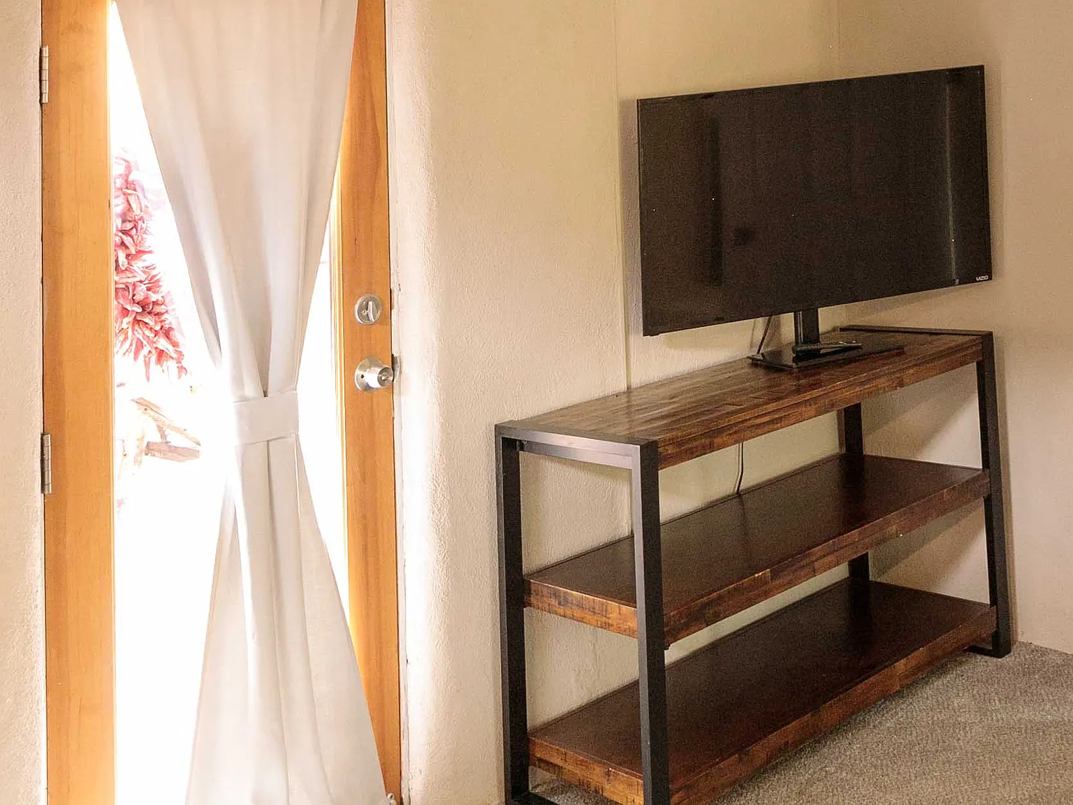1 bed, 600 sqft, $2,000 — Photo 3