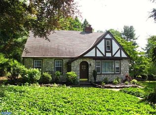 237 E Church Rd, Elkins Park, PA 19027