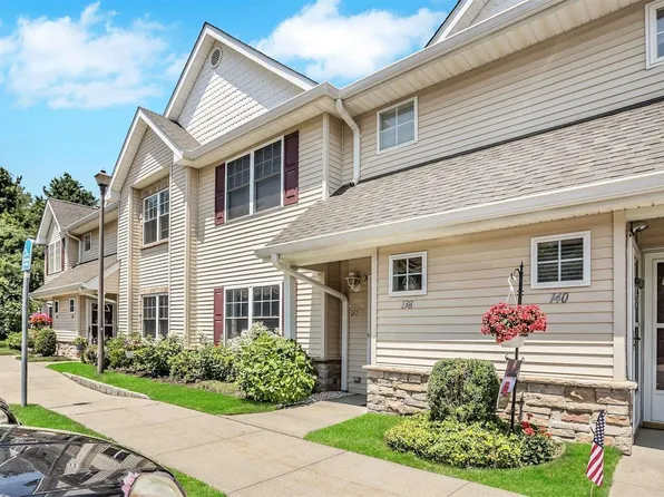 138 Morley Circle #138, Melville, NY 11747
