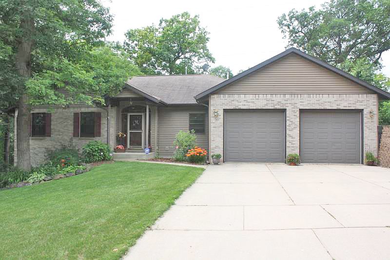 1st image of 1501 Winchester Pl