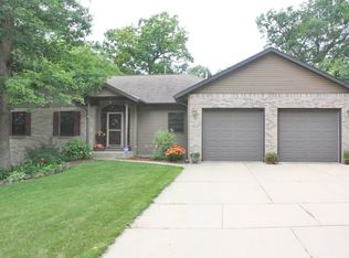 1501 Winchester Pl, Janesville, WI 53548