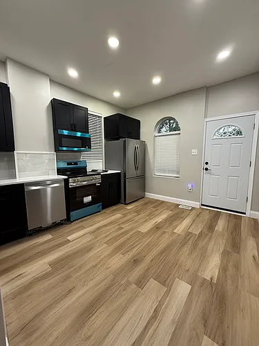 1824 S Harding Ave #2 Photo 1