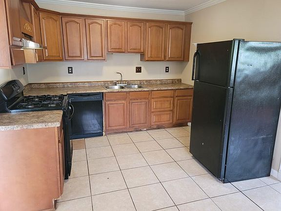 3rd image of 3009 Malvern St