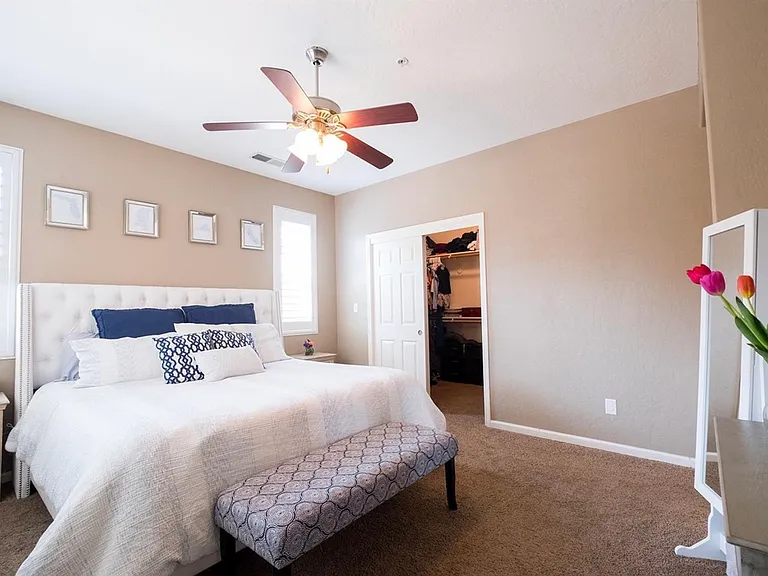 1733 W Dali Way — Photo 9