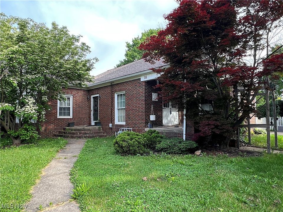 2nd image of 18-20 Bender St NE