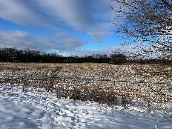 5th image of 4896 Stanley Rd