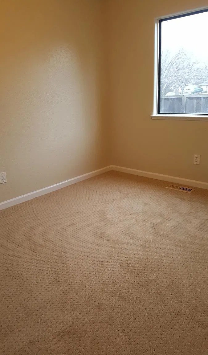 564 Bustos Place — Photo 4