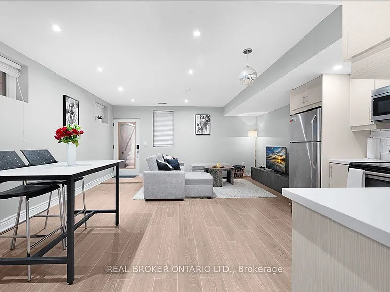 25A Mystic Ave — Photo 4
