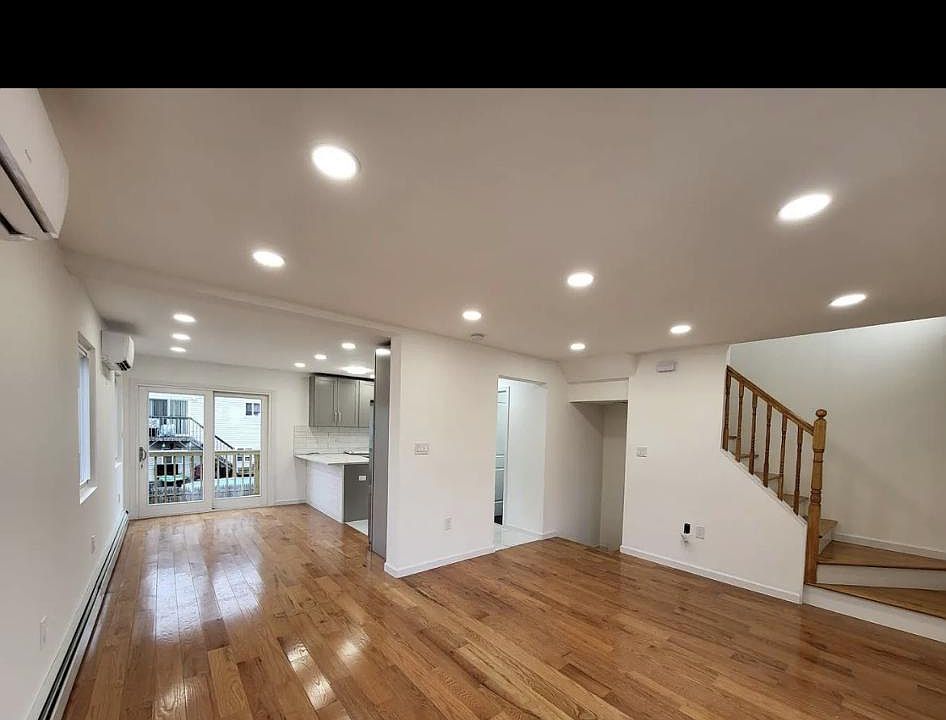 1st image of 1151 Mason Ave #3