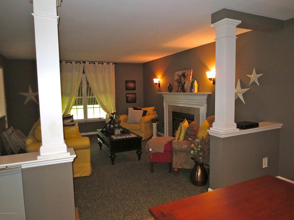 2nd image of 3009 Grant St
