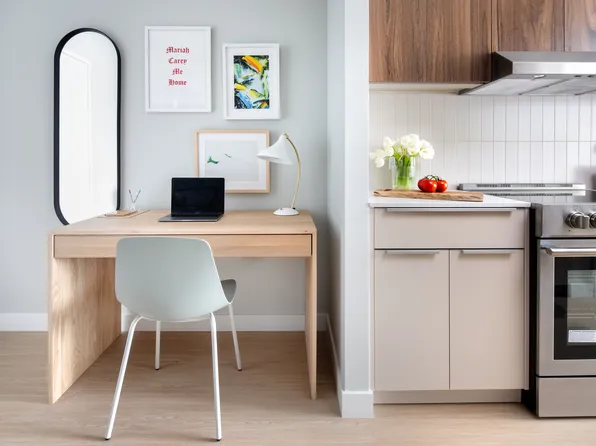 30-77 Vernon Boulevard image 2 of 27