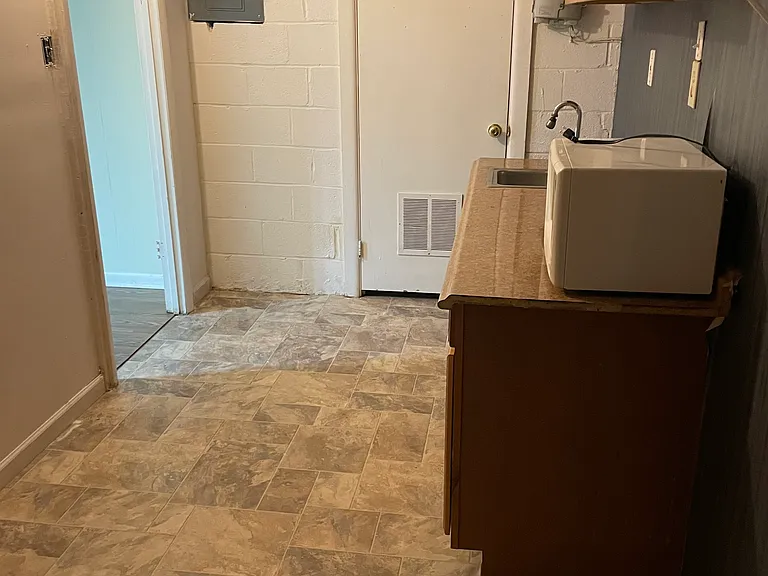 7833 Patriot Dr #BASEMENT — Photo 1
