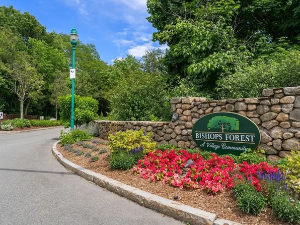 160 Bishops Forest Dr Unit 160, Waltham, MA 02452