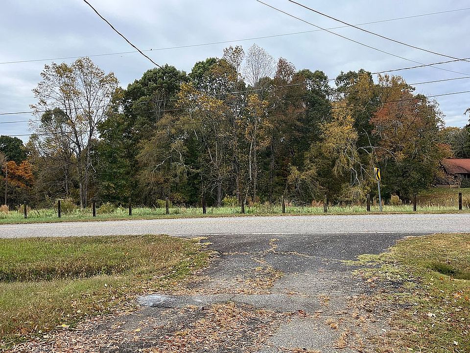 2nd image of 230 Blackwelder Farm Dr