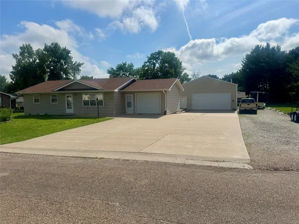 309 N Virginia St, Monroe, IA 50170