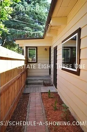 Santa Cruz - Nice Studio Unit With Private Yard — Photo 1