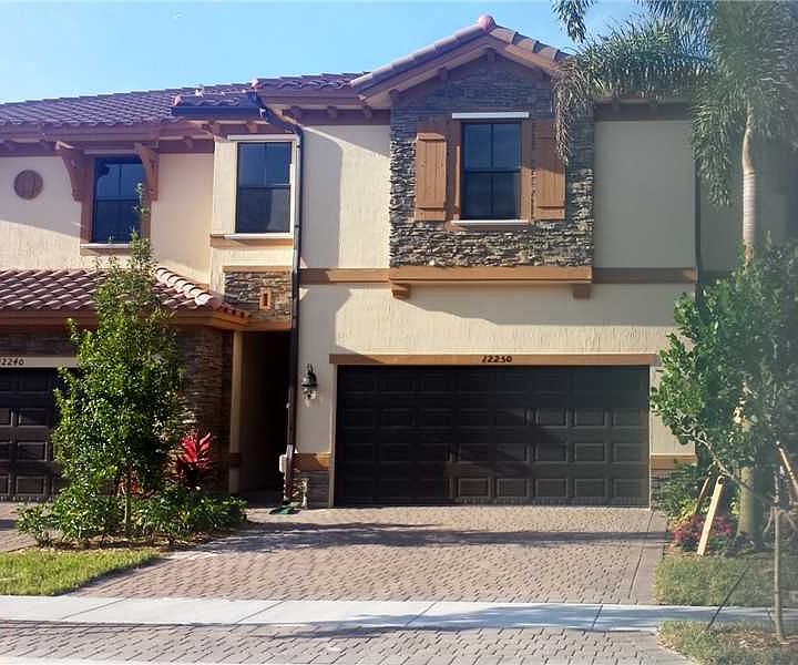 1st image of 12250 Village Pl