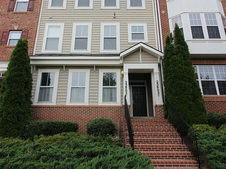 23802 Catawba Hill Dr #B — Photo 2
