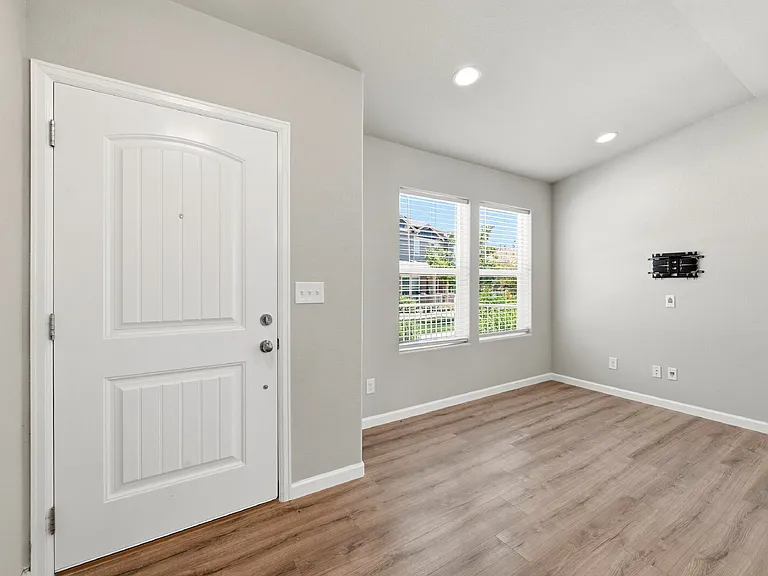 6235 White Wolf Point — Photo 4