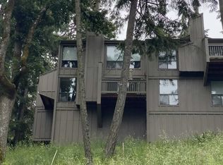 115 Treehill Loop, Eugene, OR 97405