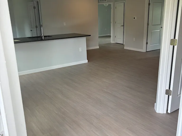 Sandcastle Pines Apartments — Photo 21