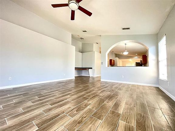 5th image of 4620 Sandhurst St