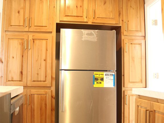 5th image of 306 S Adams St #13