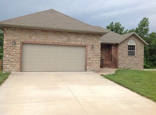 1170 S Maple Grove Ave, Springfield, MO 65804