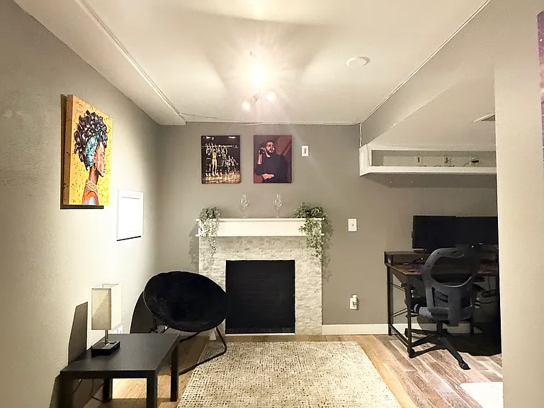 4555 Genoa St — Photo 20
