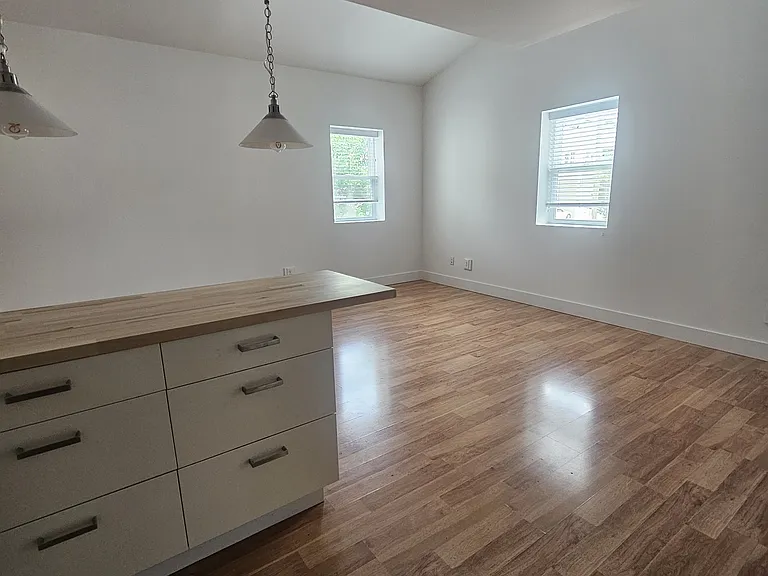 1590 Adams St #202 — Photo 24
