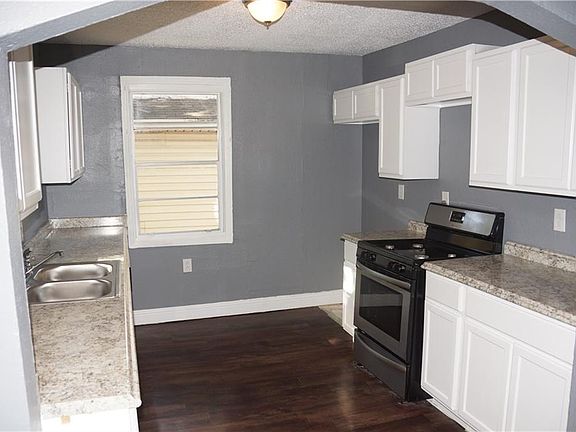 5th image of 517 NW 17th St