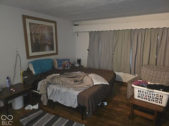 5th image of 1126 E 28th St