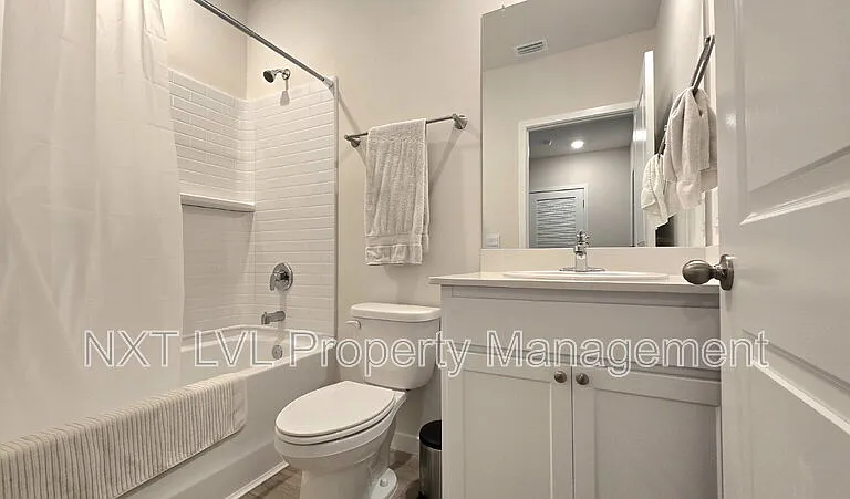 8369 Everly Preserve Dr — Photo 17