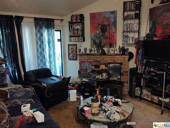 4th image of 421 W San Antonio St APT I3