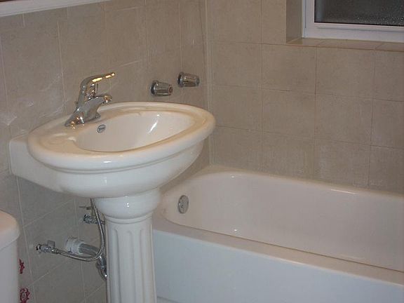 5th image of 5208 N Leavitt St #2V