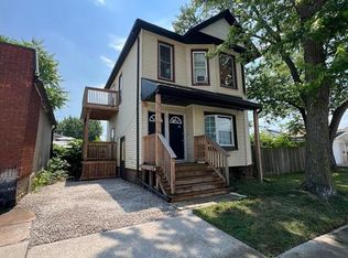 1567 Cataraqui St, Windsor, ON N9A 3R4