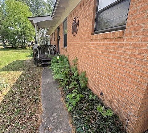 5th image of 312 Radio Rd