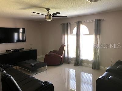 4th image of 312 Flint Dr