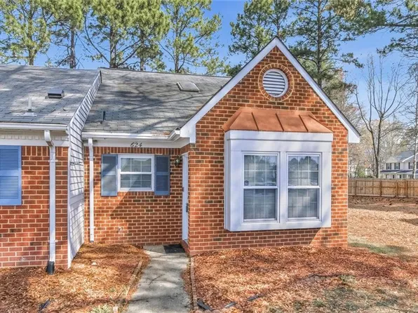 624 Hollomon Dr, Hampton, VA 23666