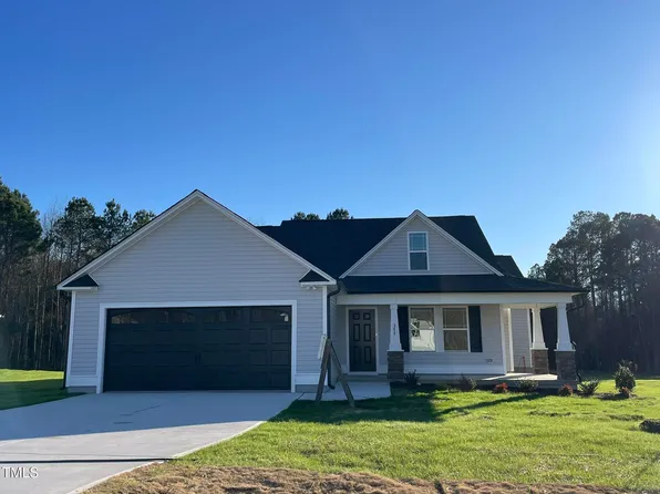 377 Magnolia Run Way, Benson, NC 27504