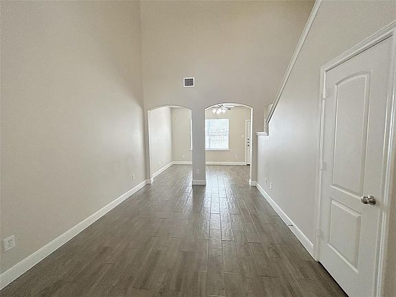 3rd image of 12519 S Ashford Villa Ln